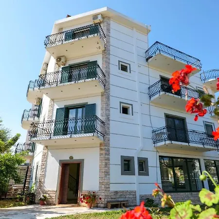 Sea La Vie Apartment